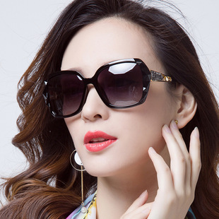 2023 new women's sunglasses trendy frog glasses fashionable large frame sunglasses vacation retro sunglasses