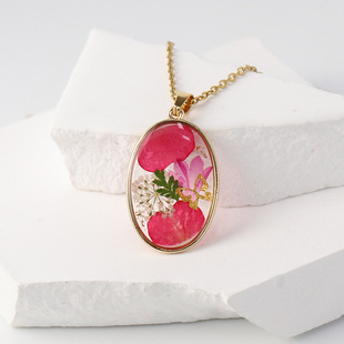 Ivy cross-border new vintage dried flower sweater chain resin jewelry eternal flower light luxury pendant real flower dried flower necklace