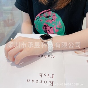 Suitable for Apple watch8/7/6/se543 generation small man waist magnetic silicone creative two-color strap