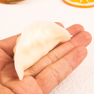 1 to 1 dumpling props Chinese style simulation food flat food model holiday promotional gifts fake dumplings sample display