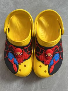 New Spiderman Cross Hole Shoes Boys and Girls Beach Shoes Slippers Sandals Non-slip Breathable Wear-resistant Baotou Slippers