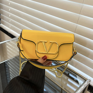 2023 Spring New High-end European and American Trendy Cross-border Women's Bag Simple Shoulder Bag Underarm Chain Women's Bag