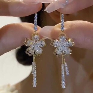 Super fairy flower long tassel earrings women's high-grade earrings elegant light luxury niche personalized earrings Diamond-embedded ear hook