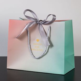 Ins Style Gift Bag Gradient Handbag Clothing Paper Bag Candy Bag Distribution Ribbon Printed Logo Packaging Bag