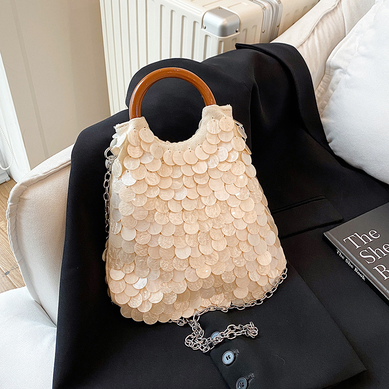 2026 Spring/Summer New Fairy Tale Handmade Shell Bag with Wooden Handle, Beach Vacation Chain Shoulder/Crossbody Bag