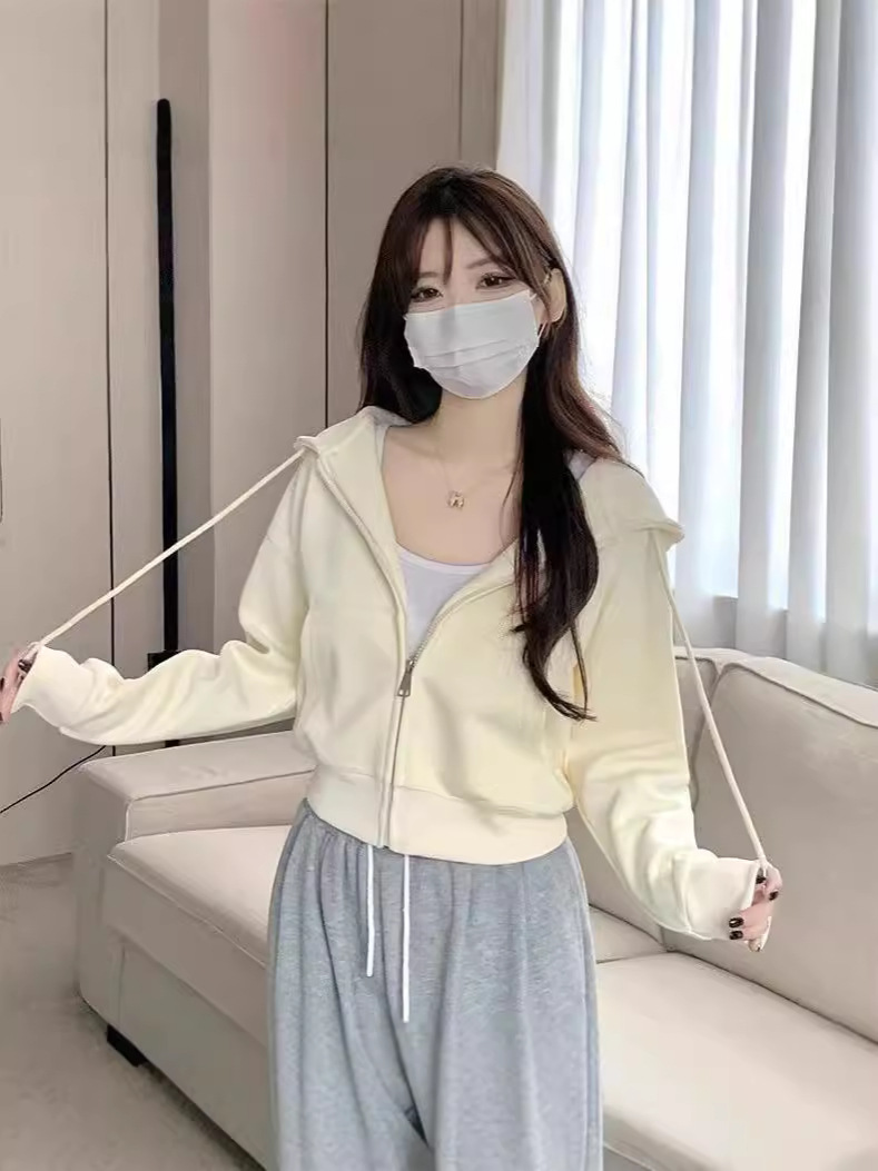 Short Short Sweater Zipper Jacket Women's Slim Spring Autumn and Winter Hooded Cardigan 2024 New Explosions