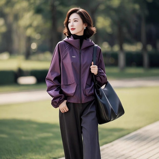 In the early spring of 2025, the new women's clothing is popular this year with small fragrant style and all-match purple hooded jacket.