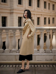 Star with 2023 Autumn and Winter New Simple All-match Elegant Pleated Design Sense Long Windbreaker Jacket for Women