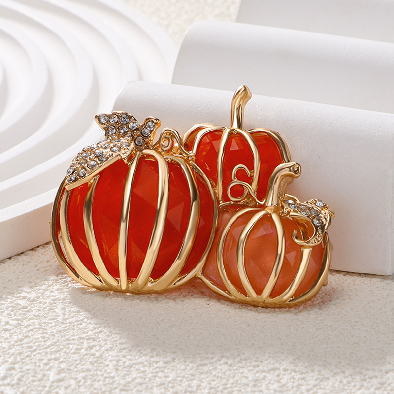European and American Cross-Border Halloween Pumpkin Brooch High-End Fashion Versatile Fruit and Vegetable Diamond Brooch Corsage Decoration