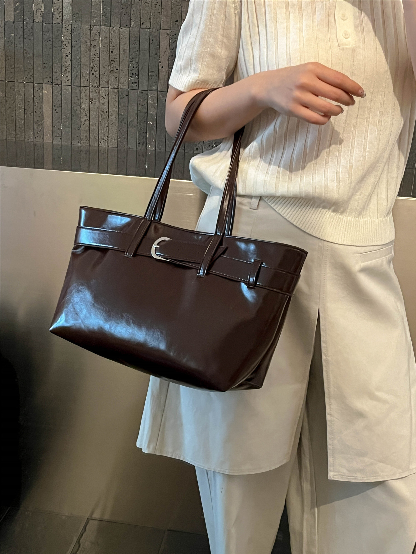 Korean Niche Design Underarm Bag, Simple Commuter Style, Versatile Shoulder Bag for Spring, 2026 New Versatile Women's Bag