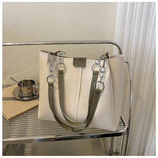 Large Capacity Bag Women 2023 Spring New Fashion Portable Tote Bag Chain Shoulder Bag Wholesale