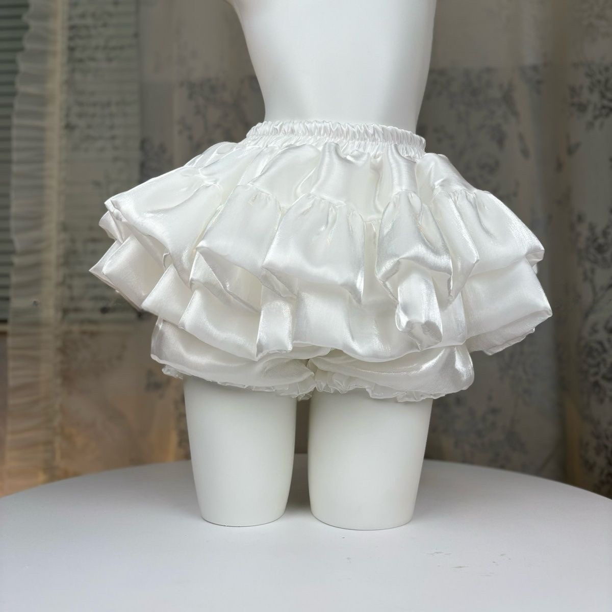 Sweet and Slimming New Style Puffy Skirt, High-Waisted Layered Cake Skirt for Petite Figures, White 2025 Ballet Short Skirt, Hot-Selling Wholesale
