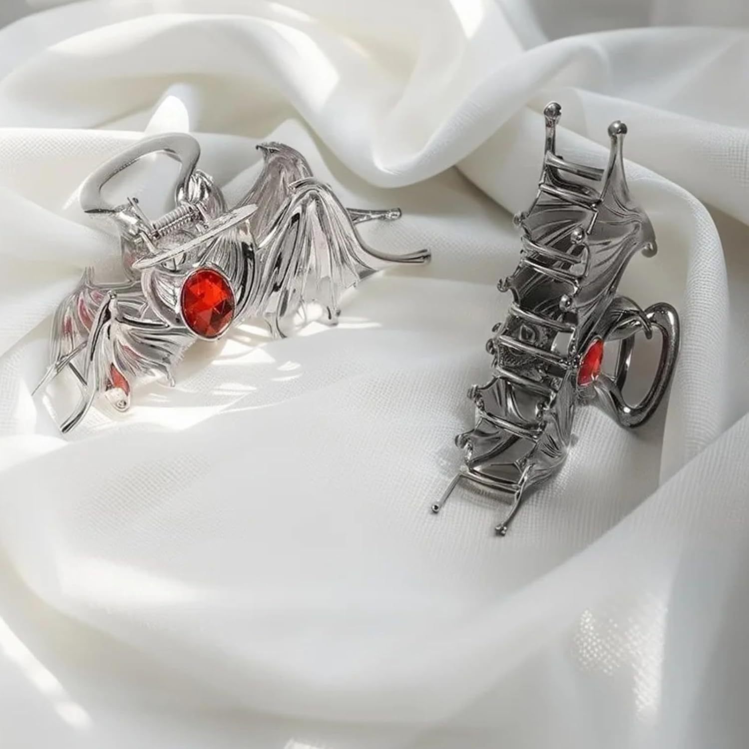 Halloween Hair Clip with a High-End Feel, Bat Claw Clip, Large Shark Clip, Elegant and Simple Cross-Border Hairpin, Hair Accessory, Headwear