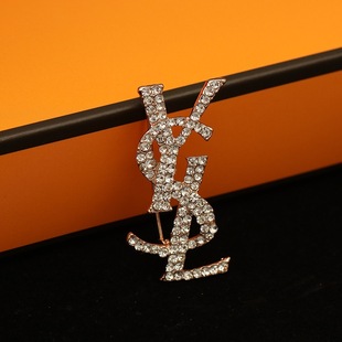 European-style Yang Shulin brooch letters YS. Yellow same material gold-plated color-retaining pin brooch