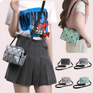 Japanese and Korean 2025 New Lightweight Square Bag Quilted Cupid Geometric Shoulder Handbag Crossbody Bag Fashion Simple Women's Bag