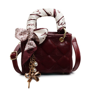 Stylish Embossed Rhombic Bag Women's 2025 New Arrival Portable Daffy Bag Fashionable Personalized All-match Shoulder Crossbody Bag