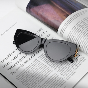 Yang Shulin Cat's Eye Sunglasses M94 Sunglasses Rose Park Caiying Same Sunscreen European and American Fashion High-end Retro