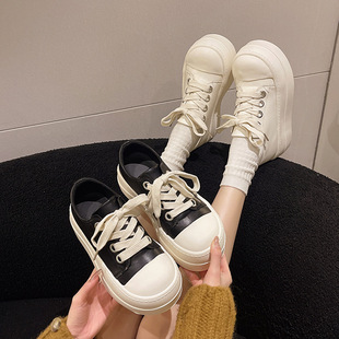 Thick-soled small white shoes women's 2025 spring new all-match muffin small women's shoes heightening casual sports skate shoes