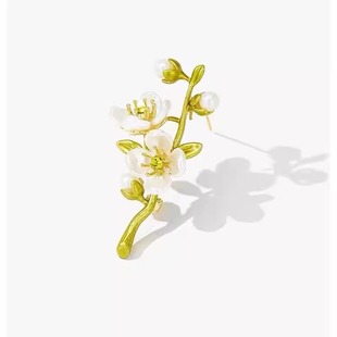 Artistic green jasmine brooch plant flower pearl corsage retro temperament suit anti-light buckle pin accessories