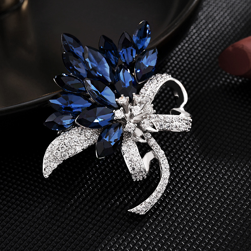 Copper micro inlaid zircon high-end flower brooch female fashion corsage accessories silk scarf buckle shawl pin factory wholesale