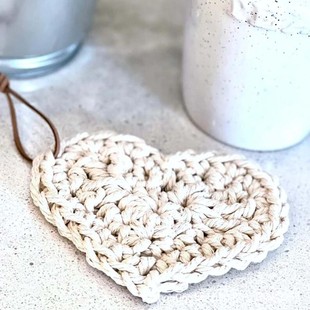 Hand-woven cotton and linen wool coasters imitation love creative finished home decoration protection desktop water absorption