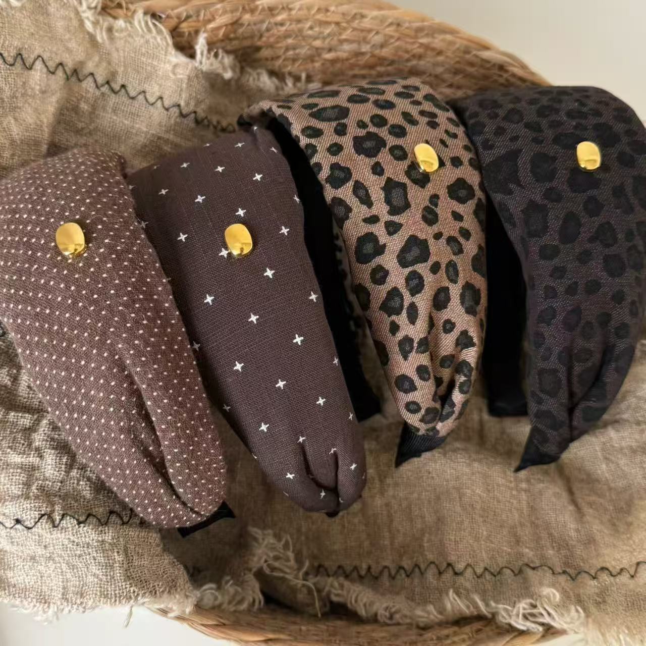 Brown-toned autumn and winter gold label leopard print headband for women, high-crown headband, stylish and fashionable, suitable for daily wear