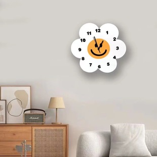 Simple sunflower wall clock sunflower living room clock mute decorative clock clock wall clock