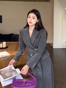 Hepburn Style Gray Woolen Outwear for Women in Autumn and Winter, High-end and Super Good-looking Mid-length Small Fragrant Style Thickeneded Woolen Outwear