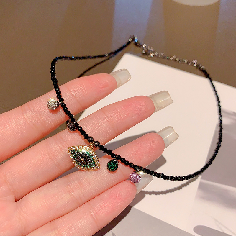 Black crystal velocity necklace clavicle chain necklace female high sense niche South Korea New Internet celebrity collar