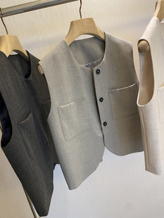 absolutely!! What look is a serious TH ~~ Commuter Loose Crewneck Sleeveless Suit Vest Female Spring