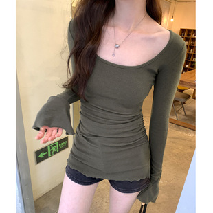Real shot picture American hot girl low collar slim bell sleeve t-shirt women 2024 spring new mid-length bottoming shirt