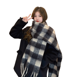 New Fashion Korean Versatile Black and White Plaid Scarf Winter Warm Thickened Student Cashmere Scarf