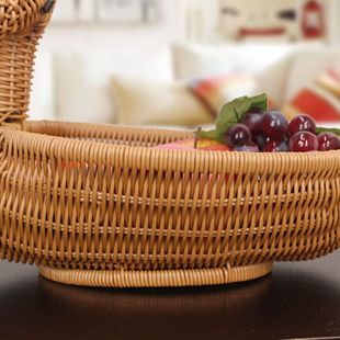 Creative Imitation Rattan Woven Chicken and Duck Imitation Animal Fruit Storage Basket Deer Fruit Plate Basket Nut Snacks Steamed Buns