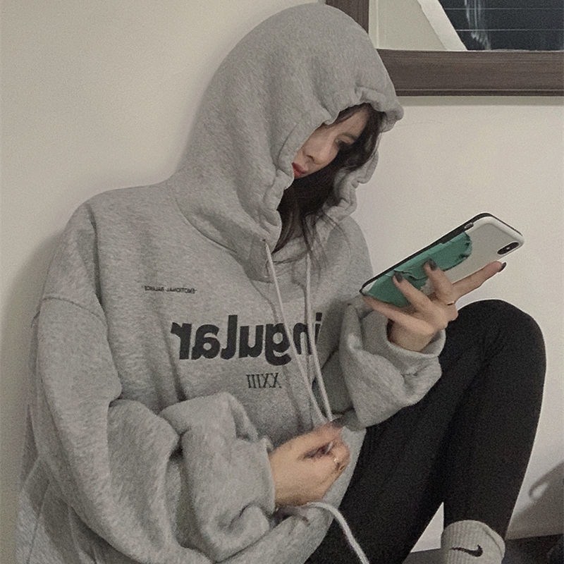 홍콩 스타일 시크하고 여유로운 후드 루즈핏 두꺼운 스웨트셔츠 여성용 가을 겨울 2025 신상 유럽풍 레터링 탑