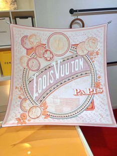 Vintage carriage four-leaf clover square scarf women's sunscreen beach ins imitation silk Joker scarf scarf wholesale