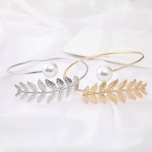 New Accessible Luxury Pearl Necklace Collar Wholesale Metal Leaf Pearl Coil Leaf Pearl Jewelry Accessories Necklace