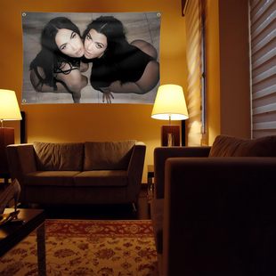 Cross-border sourcing TIMIBUGER Megan Fox And Kourtney Kardashian Flag