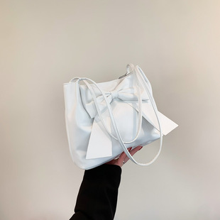 Women's high-grade shoulder bag 2024 New bow niche versatile cross-border large capacity underarm bucket bag wholesale