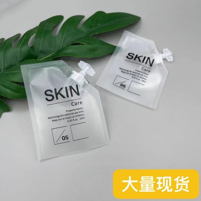 Ready-Made Skincare Products Small Spout Pouches 10g Frosted Transparent Liquid Face Cream Shampoo Sample Refill Pouches Small Packaging