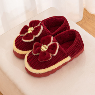 Red cotton slippers winter wedding slippers a pair of high-end sense bag with wedding couple bride and groom festive wedding shoes