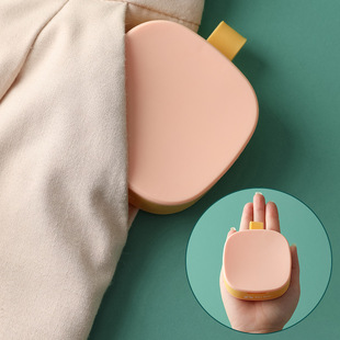 Sealed storage medicine box with lid portable plastic storage box seven-day mini medicine box portable pill box