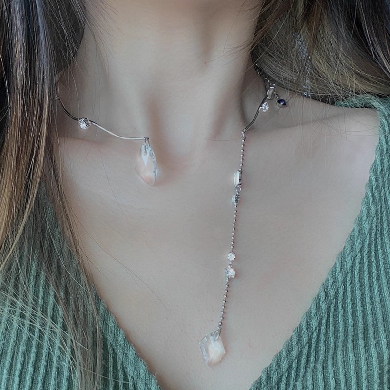 Fashionable Design Crystal Tassel Open Choker Necklace for Women, Stylish and Unique Back-Wear Headband with a High-End Feel