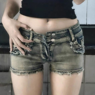 Low Waist Denim Shorts Women's Sexy Rivet Design Bag Hip Straight Retro Stretch Niche Tight Hot Pants Summer