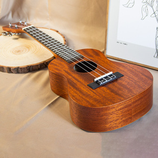 F 21-дюймовый Укрели UKULELEL 23-дюймовый шпон Uklili массива дерева Укрели