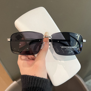 Special Polarized Variable Mirror for Driving Men's Anti-ultraviolet Strong Light Sunglasses Ultra-light Narrow Frame Driving Fishing