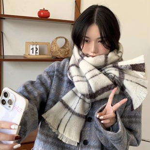 Scarf wholesale Chanel style Plaid tassel scarf cream sweet girl soft glutinous scarf couple temperament atmosphere shawl