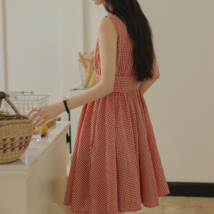 Real Shot Summer French Retro Sleeveless Red Plaid Tight Waist Slimming Pleated Age-reducing Temperament Vest dress