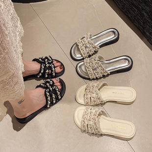 Soft Bottom Pearl Chanel Style Sandals All-match 2025 Summer New Beach Season Thick Bottom Slippers for Women Outer Wear High-end Sense