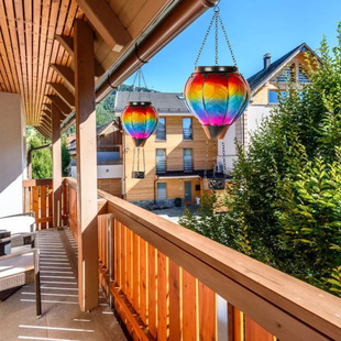 Cross-border in stock direct solar hot air balloon iron glass hot air balloon lamp LED simulation flame courtyard lantern