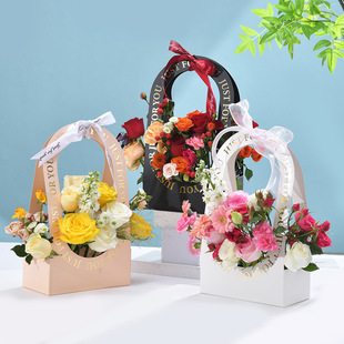 Open Window Flower Handbag 38 Goddess Festival Hollow Cross-border Bronzing Packaging Box Fashion Flower Packaging Portable Flower Box